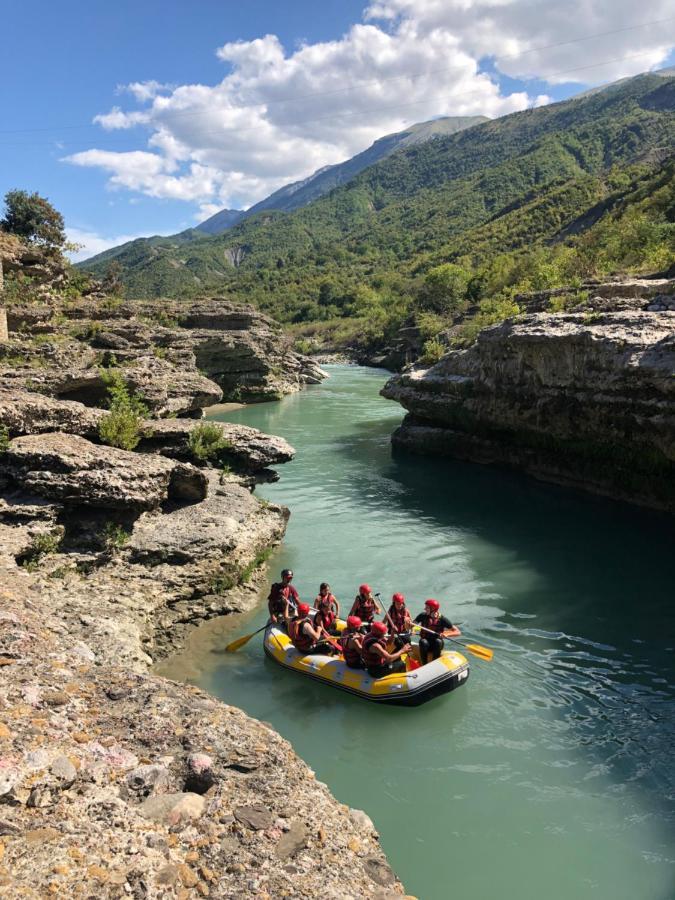 Albturist Ecocamping Përmet&Outdoor Sports Center Hotel Buitenkant foto